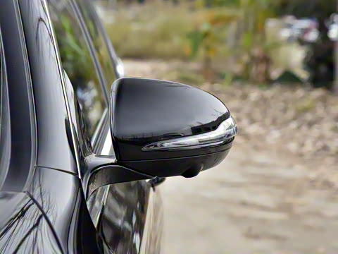 2022�� �Ŀ� E 350 e L ���ʽ��϶����˶��γ�