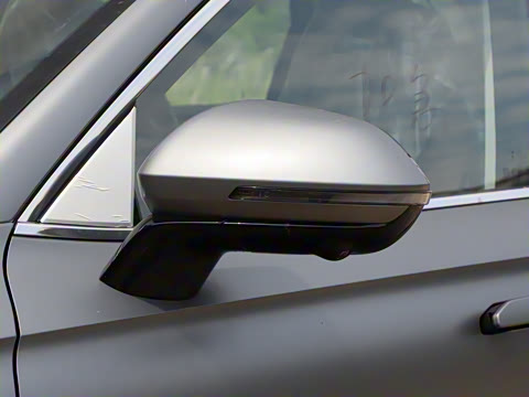 2025�� 2.0T ��������� 5��