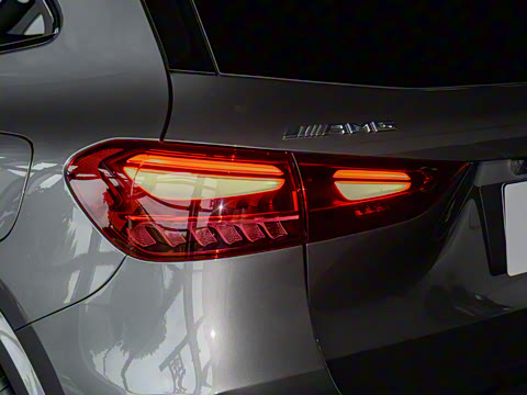 2025�� AMG GLA 35 4MATIC