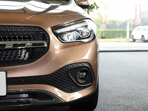 2022�� �Ŀ� GLA 200