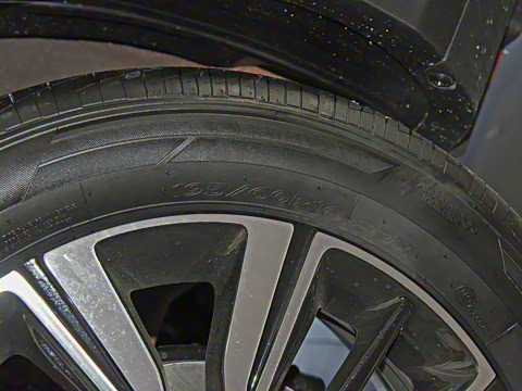 2021�� 1.4L �Զ�Ȥ���˶���