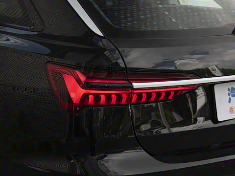 2025�� allroad quattro 55 TFSI ��̽�ռ�