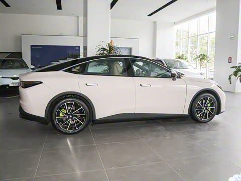 2025�� 560MAX 185kW