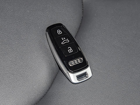 2025�� 45 TFSI quattro S line����ʿ��