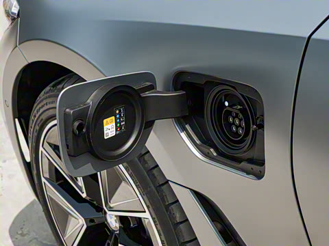 2025�� eDrive 40 L 50����������