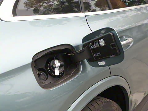 2025�� �Ŀ� GLC 260 L 4MATIC ������