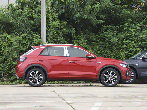 2025�� �Ŀ�� 300TSI DSG���������