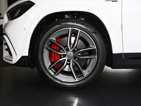 2025�� AMG GLA 35 4MATIC