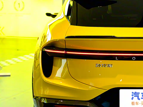 2025�� 900 ������