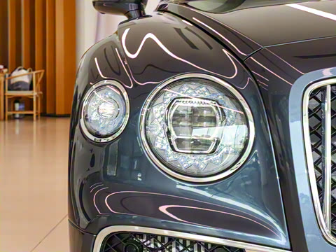 2024�� V8 Edition 8