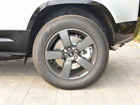 2023�� 110 3.0T P400 X-DYNAMIC HSE