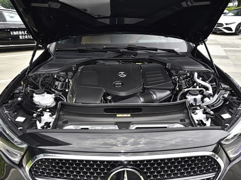 2025�� �Ŀ� E 300 ʱ�����˶���