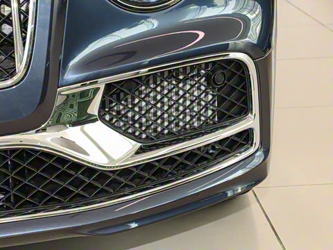 2024�� V8 Edition 8