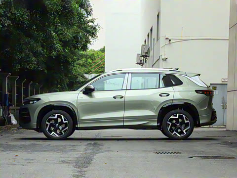 2025�� ̽��L 330TSI ������ӢCity��