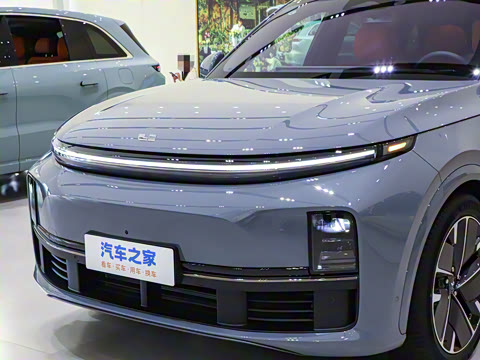 2025�� Ultra ���ܻ��°�