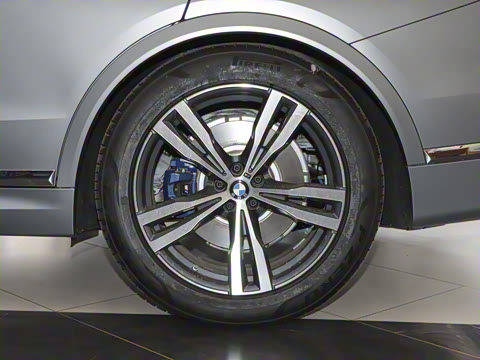 2024�� xDrive40i ������M�˶���װ