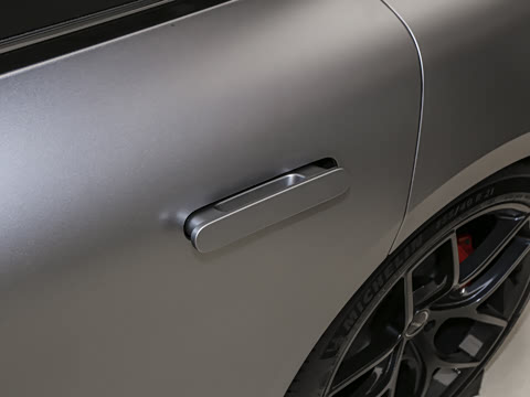 2025�� 703km Ultra�˶���