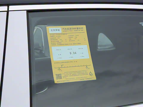 2022�� �Ŀ��� E 300 L �˶�ʱ����