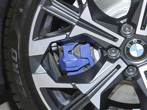 2025�� M240i xDrive