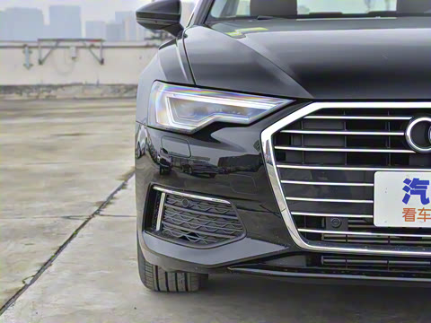 2021�� 40 TFSI ����������