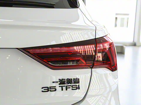 2025�� quattro 45�����ذ� 35TFSI ��ȡ��	