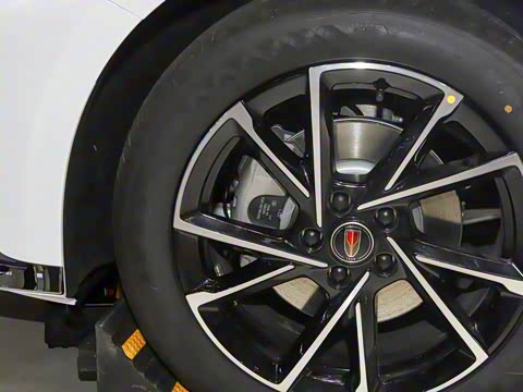 2025�� 2.0T ������