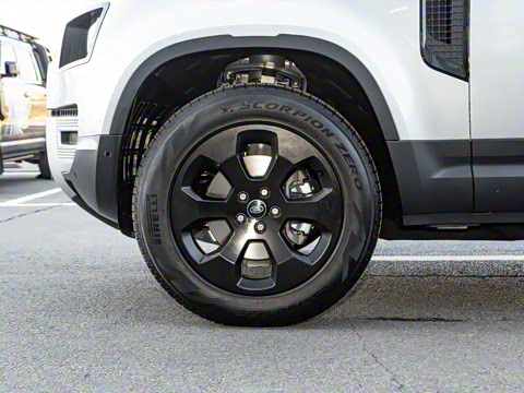 2022�� 90 2.0T P300 SE