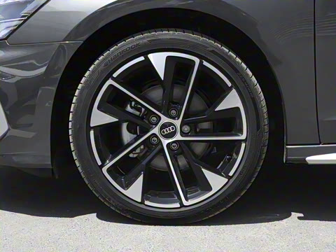 2023�� �Ŀ� Sportback 35 TFSI ʱ���˶���