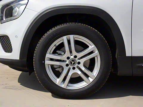 2020�� GLB 180 ʱ����