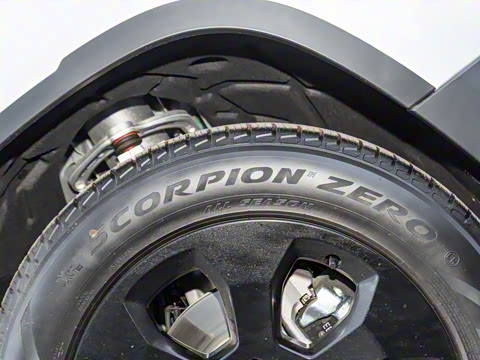 2022�� 90 2.0T P300 SE