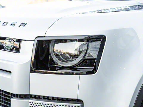 2022�� 90 2.0T P300 SE