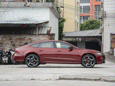 2025�� 55 TFSI quattro ������