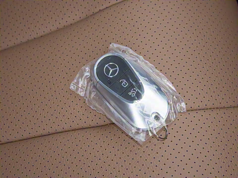 2025�� �Ŀ� E 260 �˶���