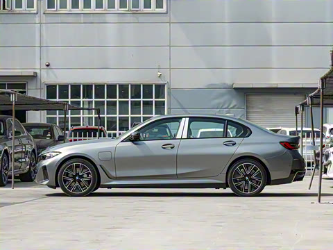 2025�� eDrive 40 L 50����������