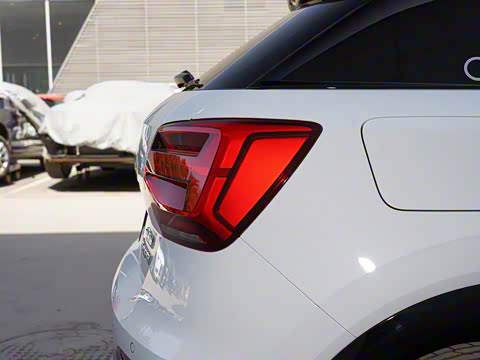 2020�� 35 TFSI ����������