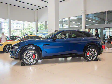 2025�� ������������������Max��