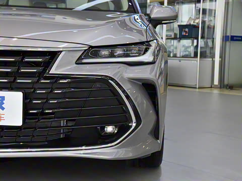 2023�� 2.0L XLE������