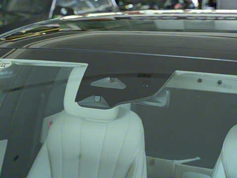 2025�� �Ŀ� E 260 �˶���