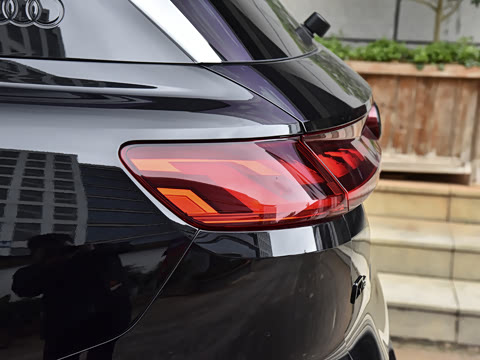 2024�� 45 TFSI quattro ����ʿ�� 6��