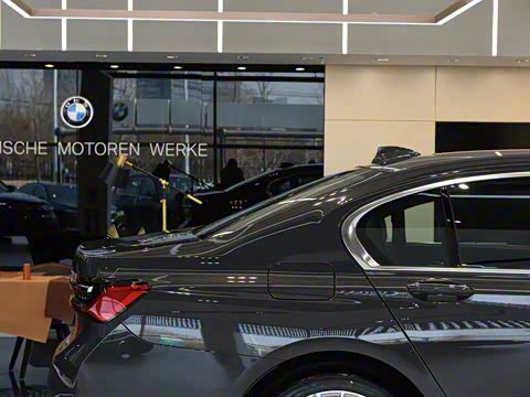 2019�� �Ŀ� 740Li ������ ������װ