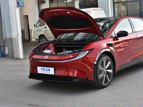 2025�� 550 PRO���а�