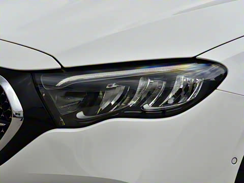 2025�� �Ŀ� E 260 �˶���