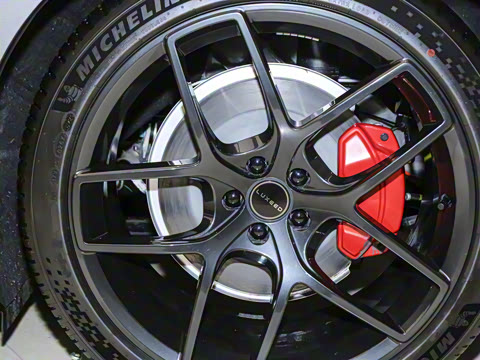 2025�� 703km Ultra�˶���