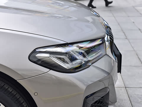 2022�� �Ŀ� 530Li ������ M�˶���װ