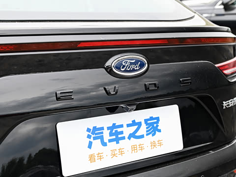 2022�� �Ŀ� EcoBoost 245 ST-Line