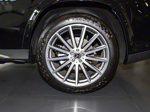 2025�� GLS 450 4MATIC ������