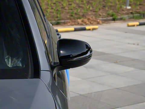 2020�� �Ŀ� E 260 �˶���