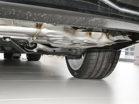 2025�� 45 TFSI quattro ������