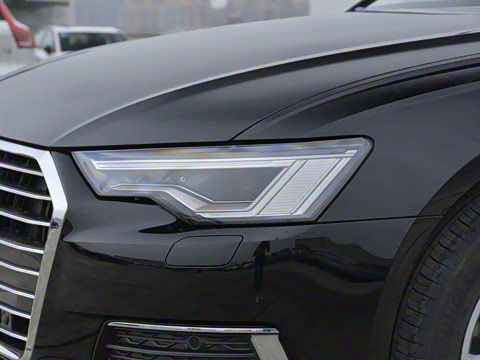 2021�� 40 TFSI ����������