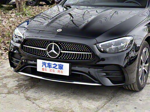 2022�� �Ŀ� E 350 e L ���ʽ��϶����˶��γ�